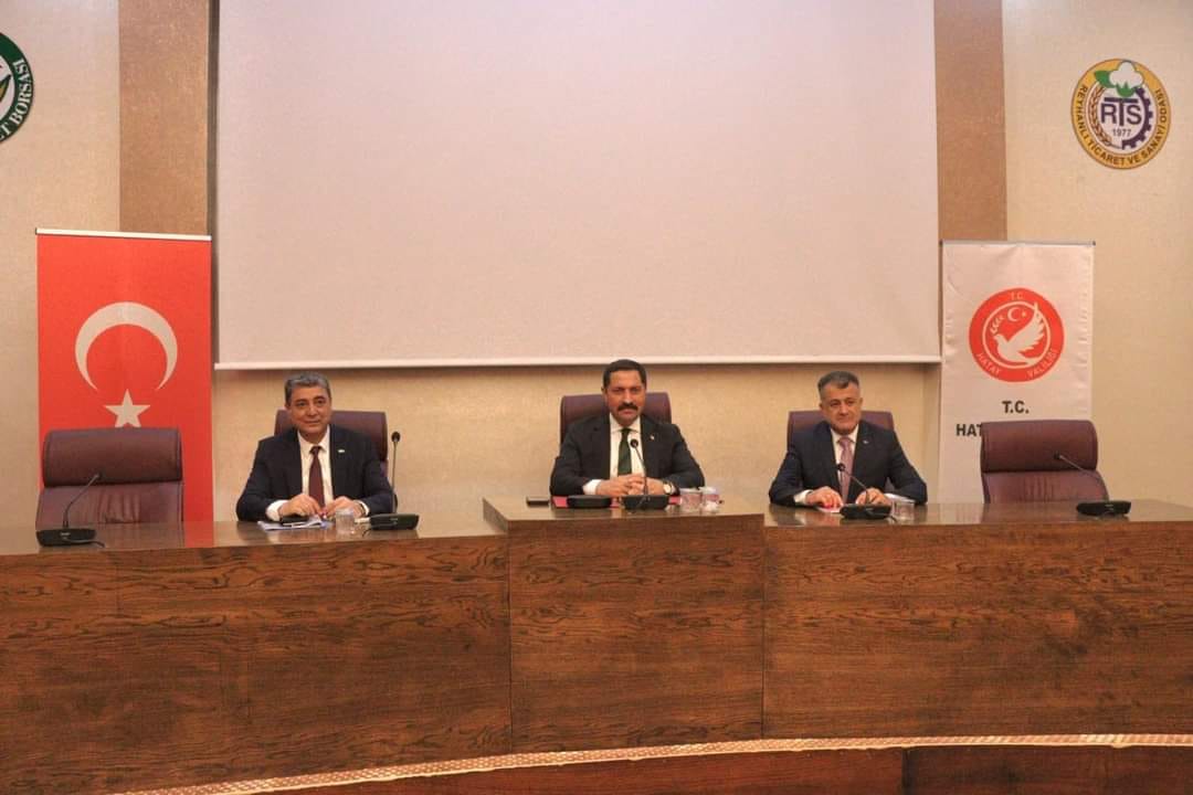 İLÇEMİZDE VALİMİZ SAYIN MUSTAFA MASATLI' NIN RİYASETİNDE MUHTARLAR TOPLANTISI GERÇEKLEŞTİ.